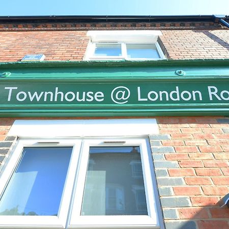 Townhouse Plus @ London Road Stoke Extérieur photo