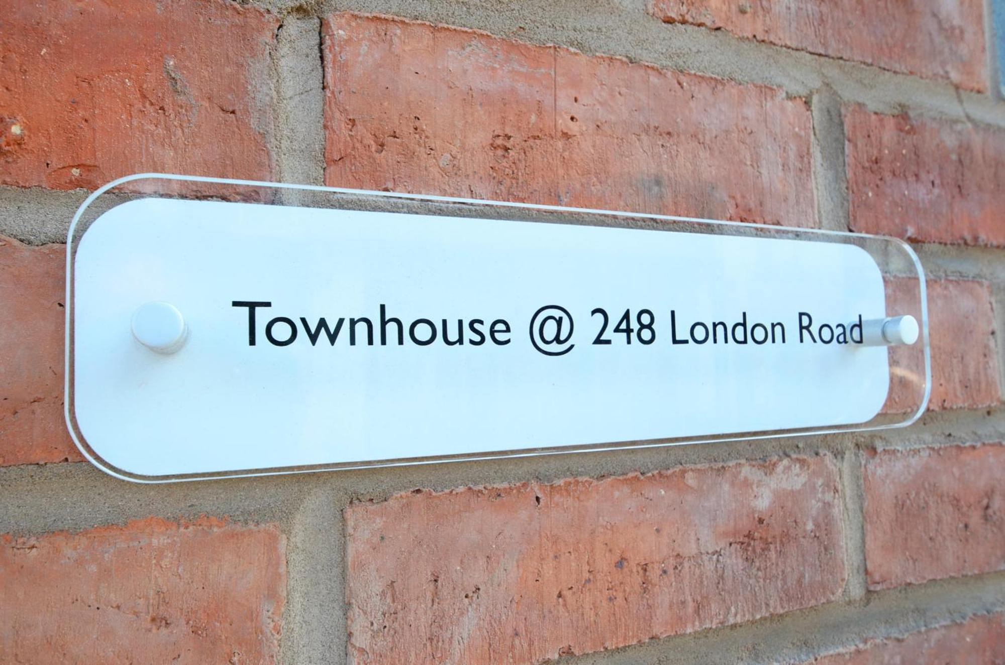 Townhouse Plus @ London Road Stoke Extérieur photo
